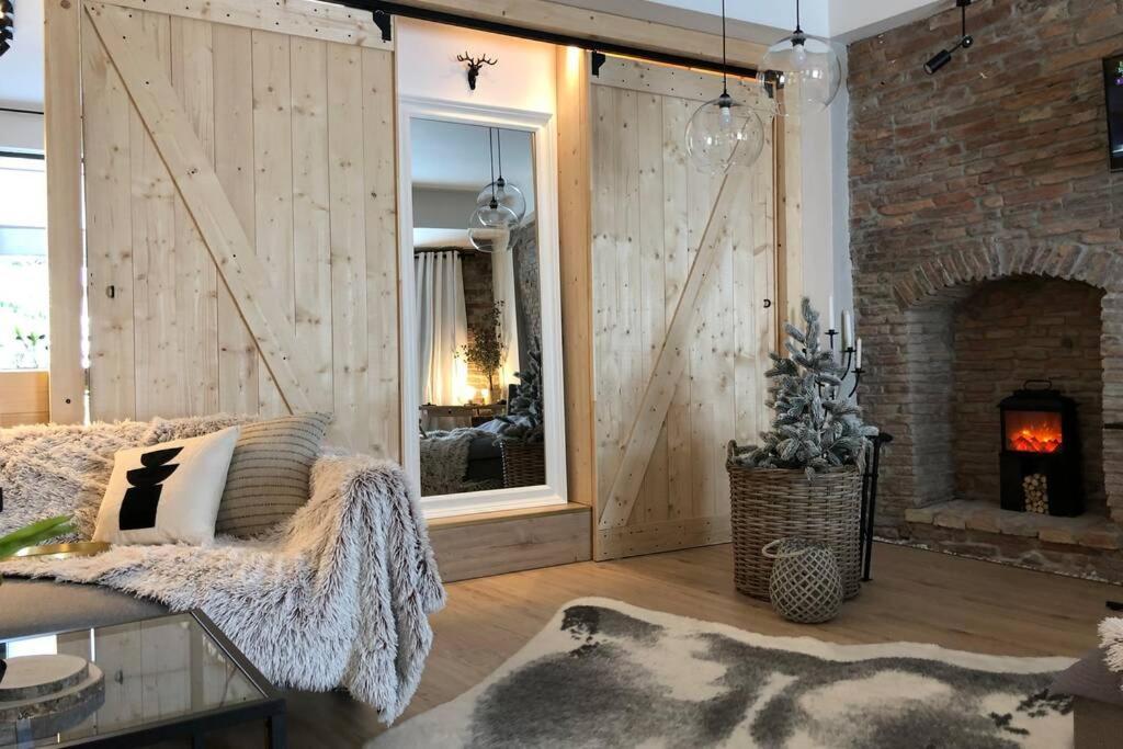 Viv Central Apart-Studio Apartment บิสตริซา ภายนอก รูปภาพ